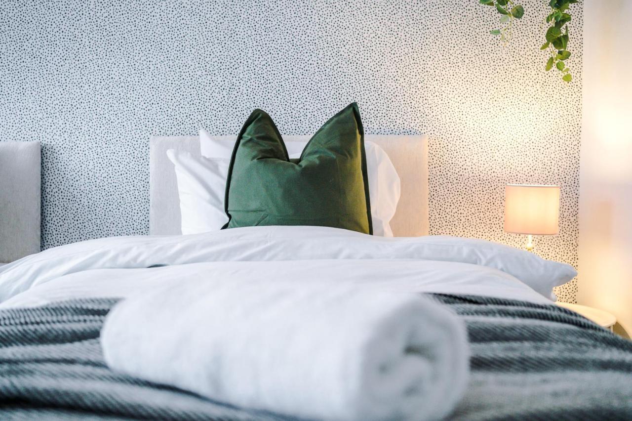 Welcoming 3 Bed Home, 10 Mins From Chester Races And Zoo Saughall Екстер'єр фото